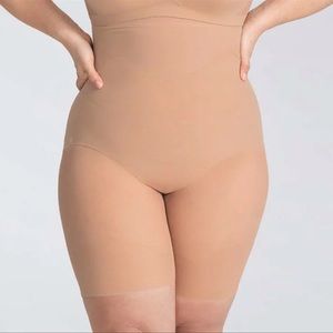 Honey love super power shorts. XL